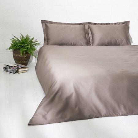 Lenjerie de pat Satin Brown 100% bumbac, densitate 300TC – Premium